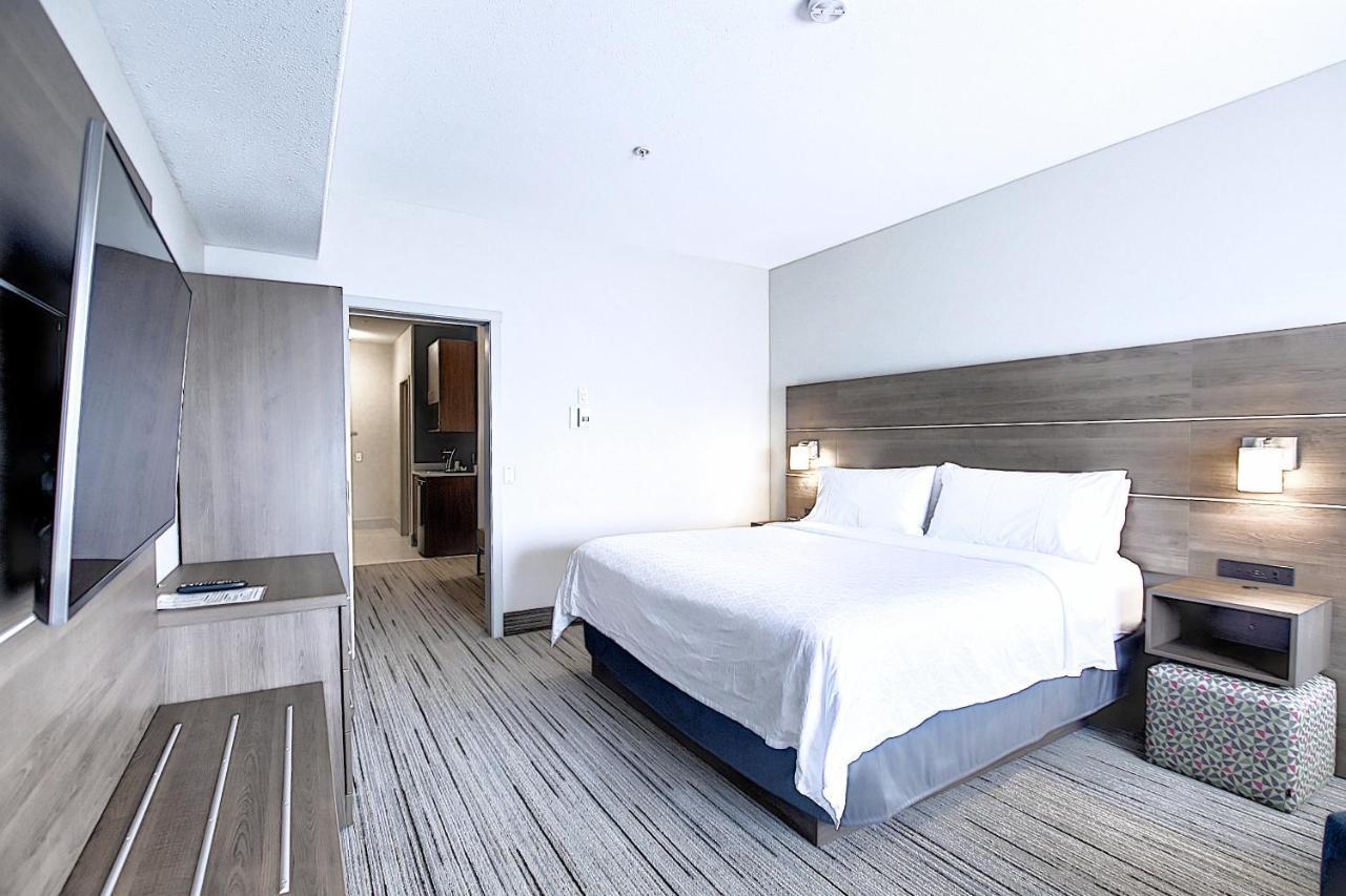 Holiday Inn Express Airport Calgary By Ihg Luaran gambar