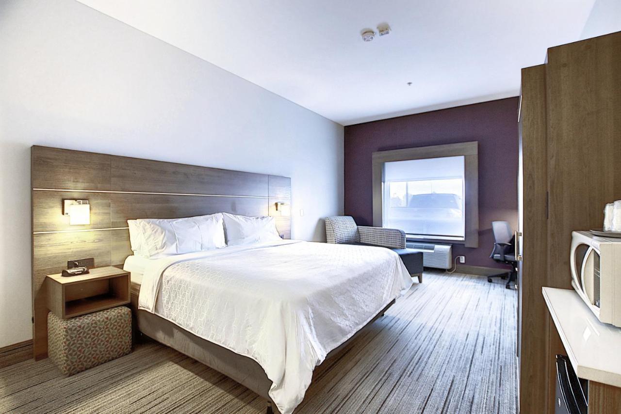 Holiday Inn Express Airport Calgary By Ihg Luaran gambar
