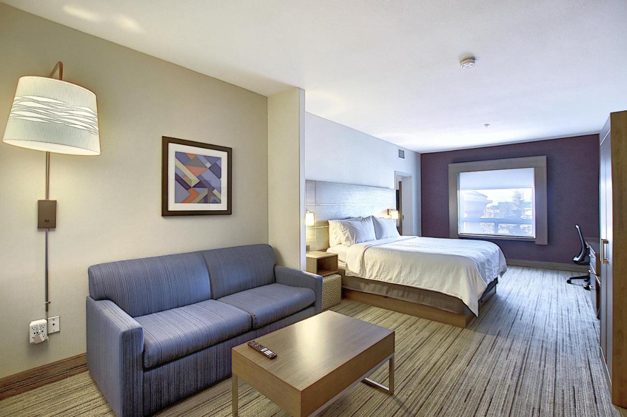 Holiday Inn Express Airport Calgary By Ihg Luaran gambar