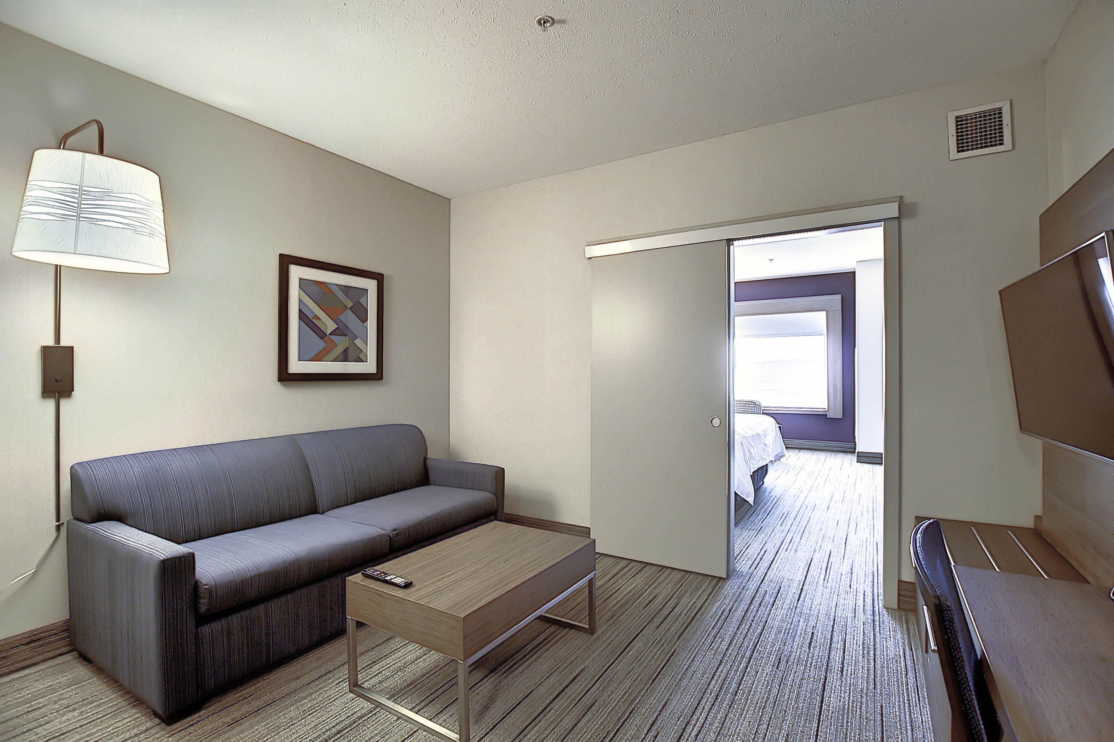 Holiday Inn Express Airport Calgary By Ihg Luaran gambar