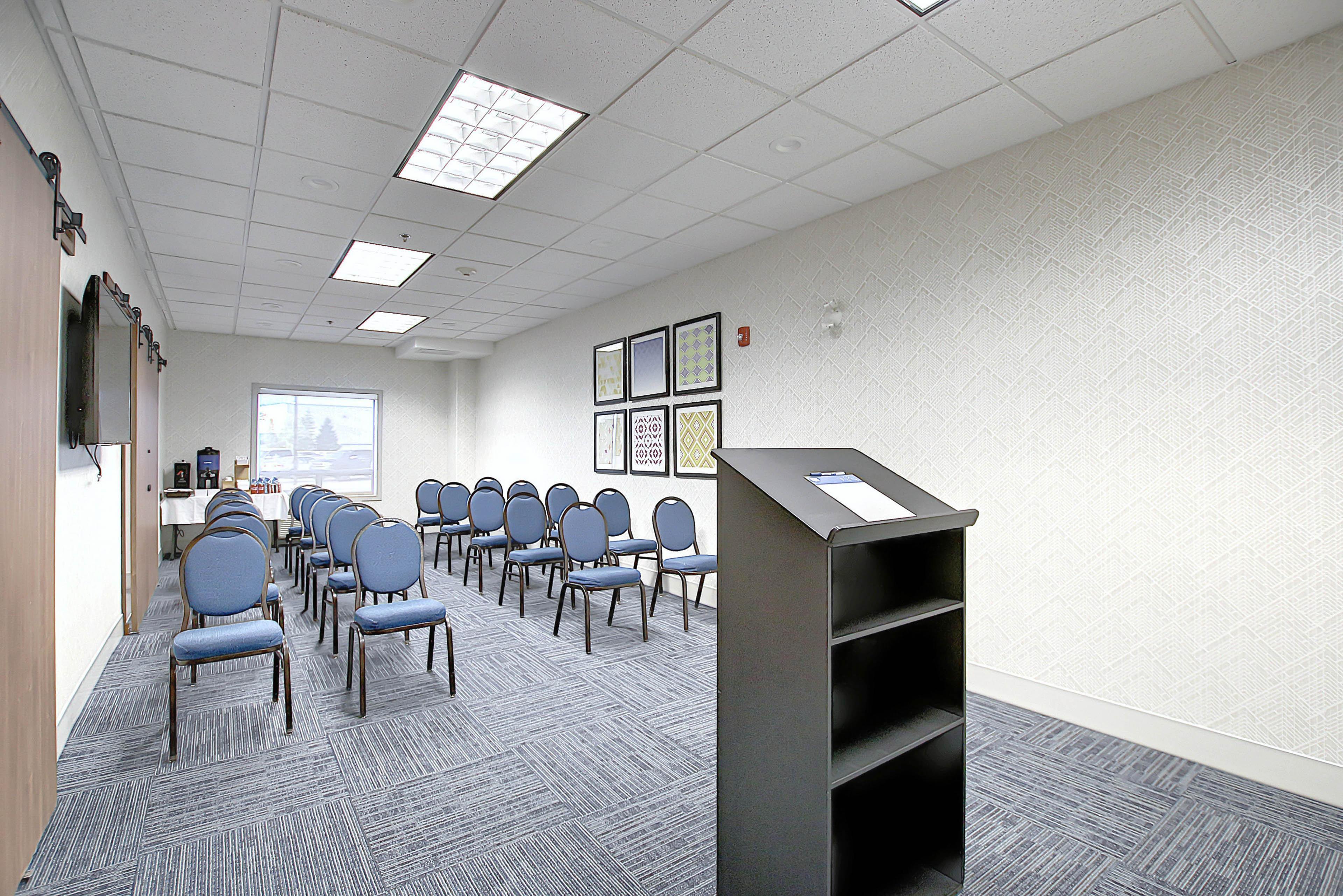 Holiday Inn Express Airport Calgary By Ihg Luaran gambar