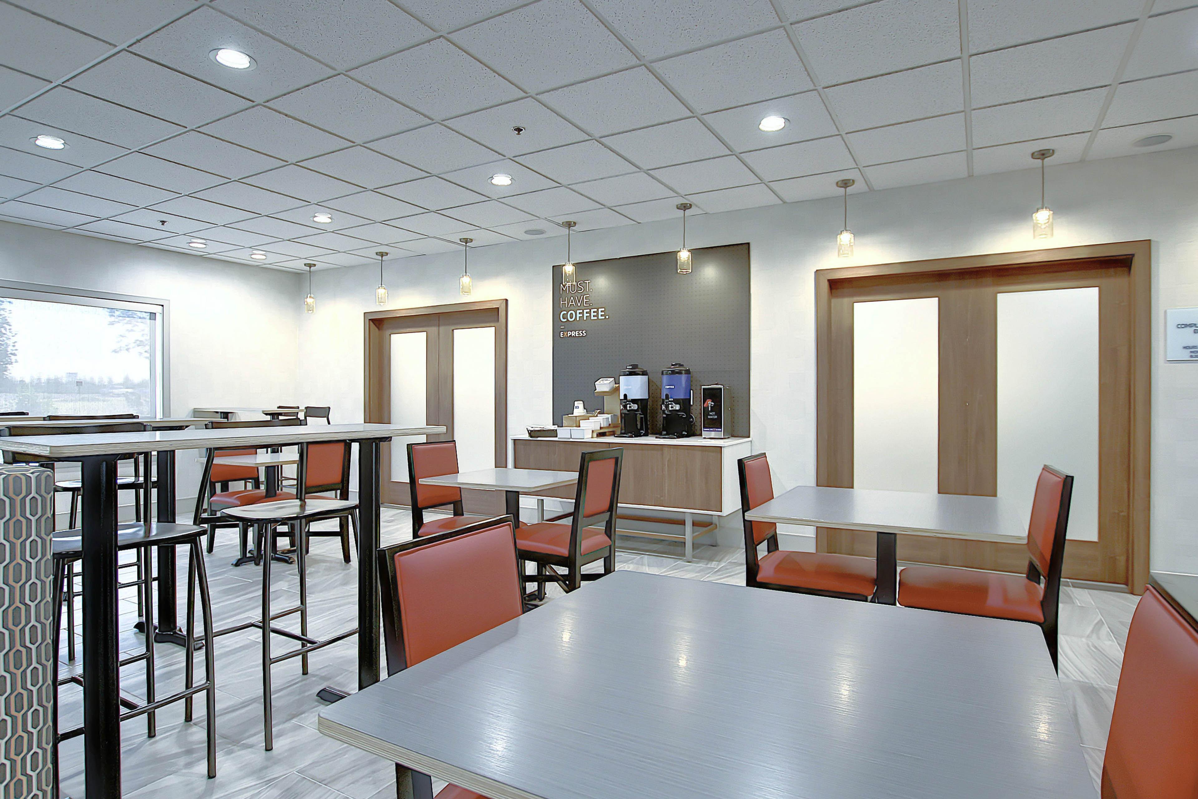 Holiday Inn Express Airport Calgary By Ihg Luaran gambar