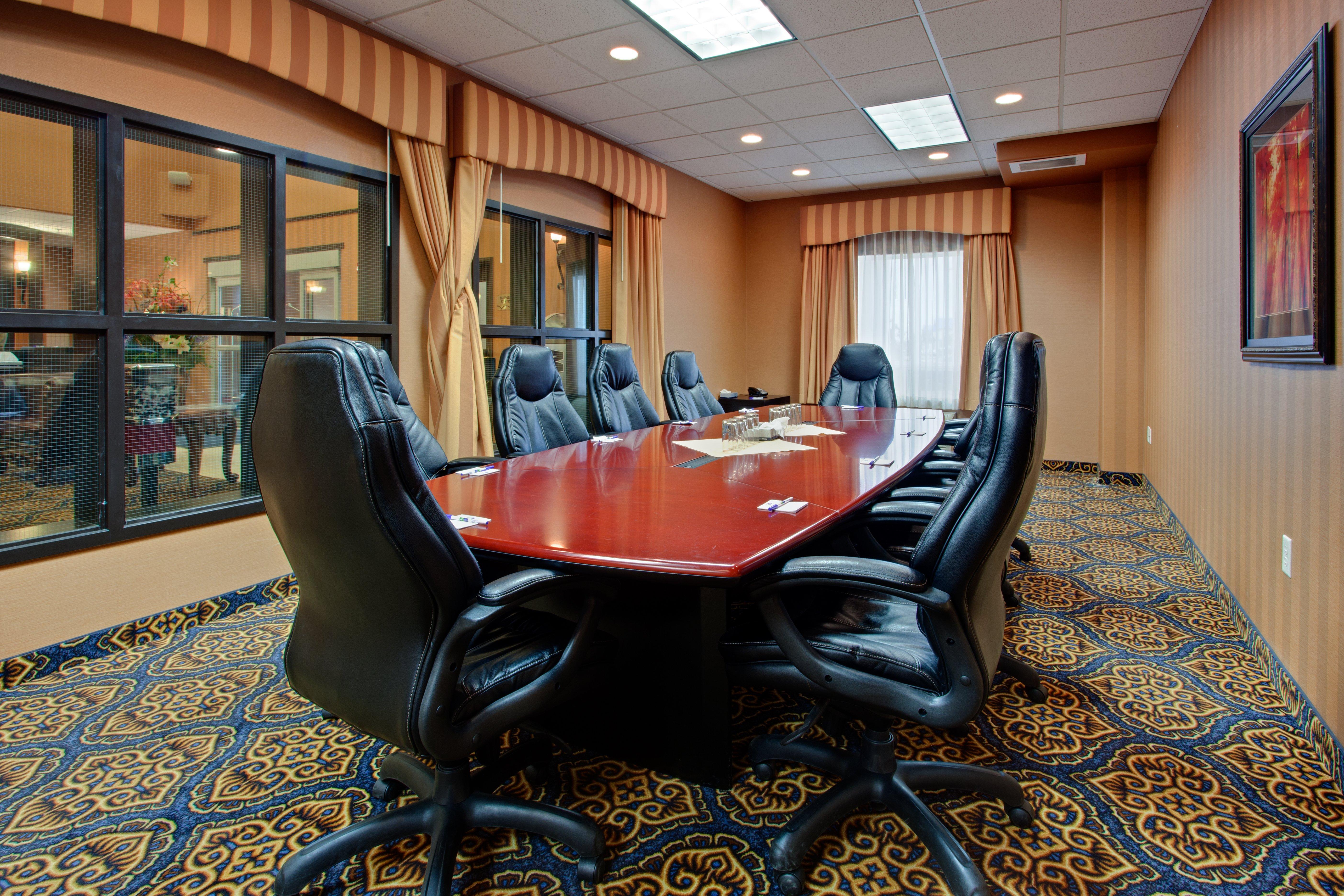 Holiday Inn Express Airport Calgary By Ihg Luaran gambar