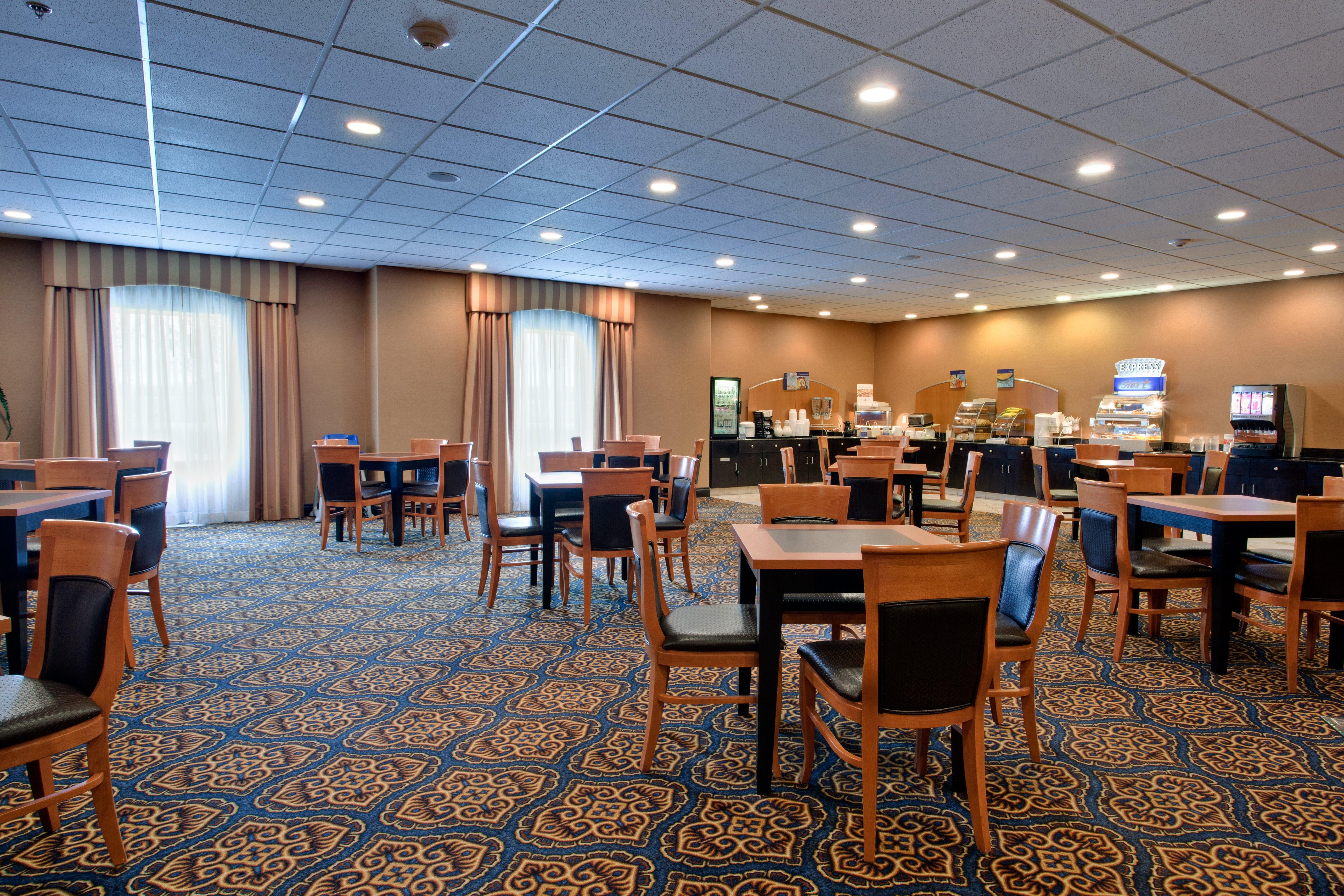 Holiday Inn Express Airport Calgary By Ihg Luaran gambar
