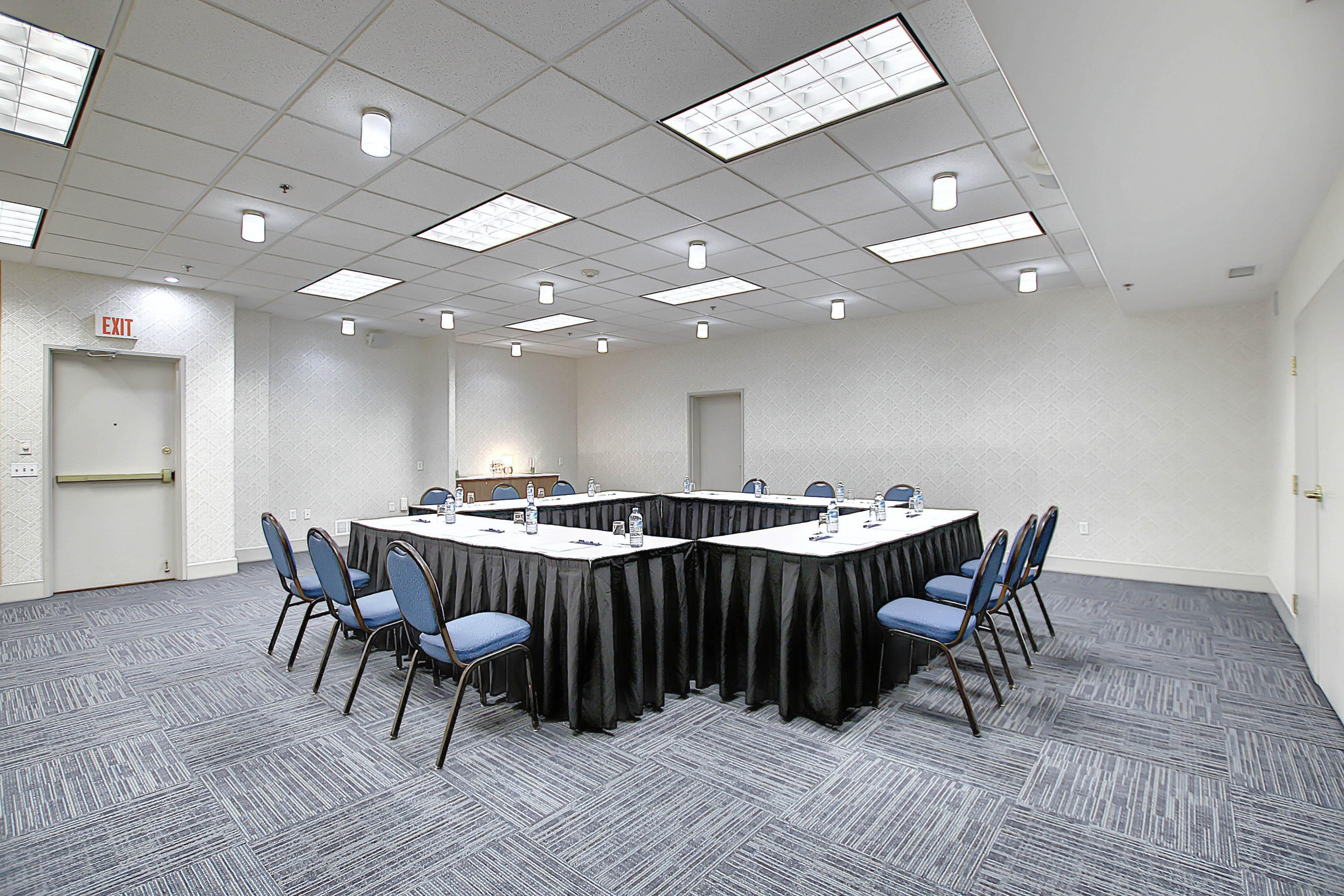 Holiday Inn Express Airport Calgary By Ihg Luaran gambar