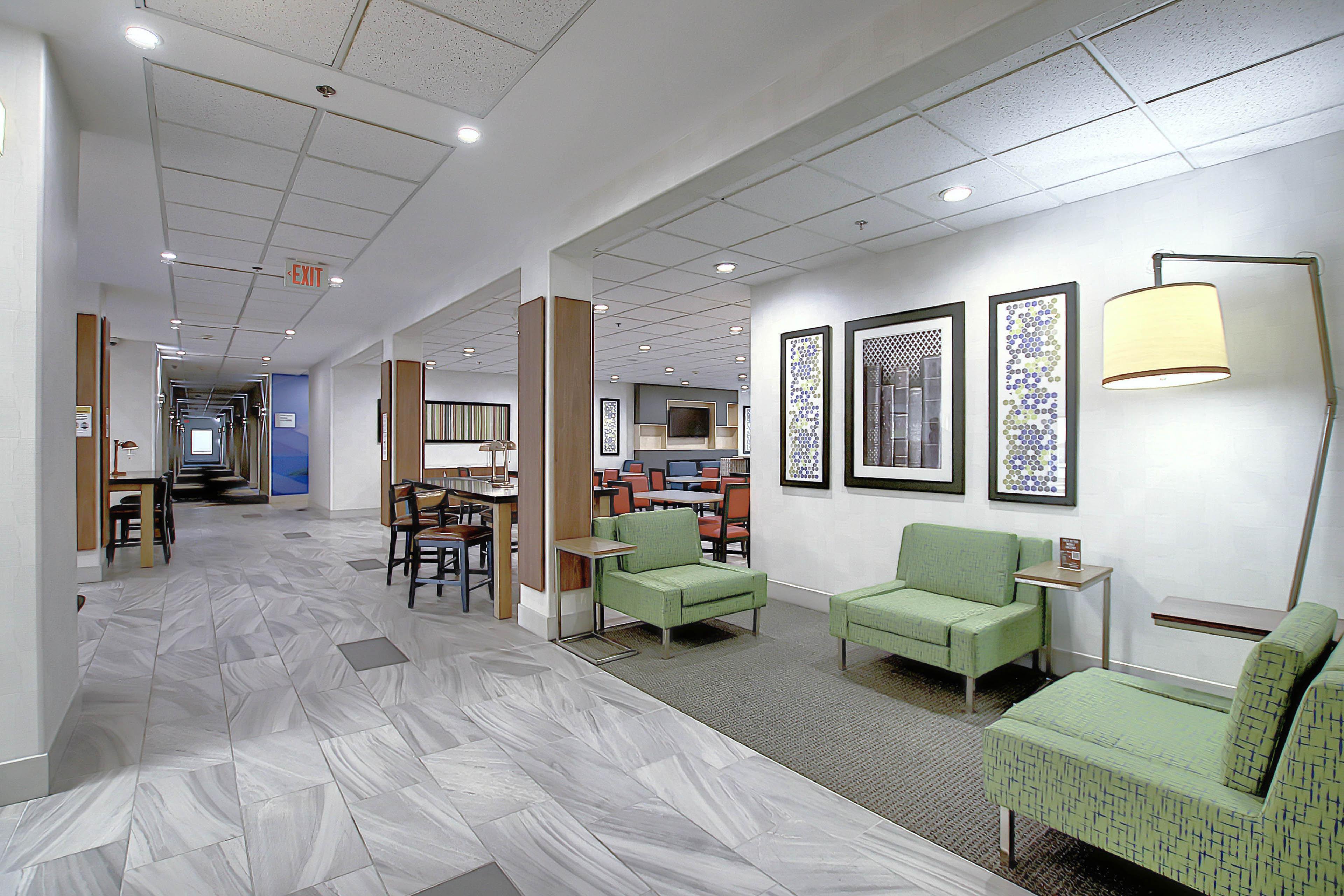 Holiday Inn Express Airport Calgary By Ihg Luaran gambar