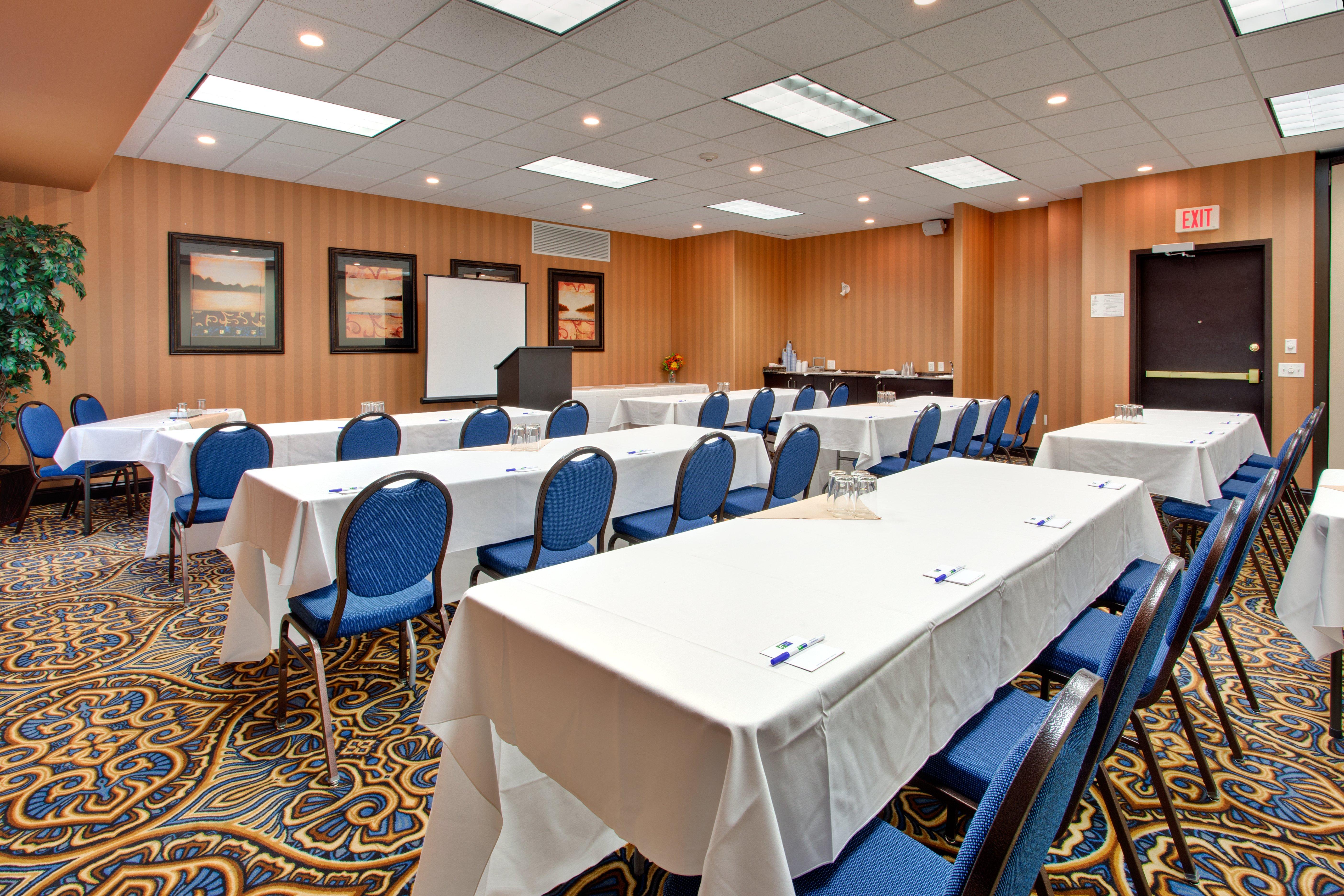 Holiday Inn Express Airport Calgary By Ihg Luaran gambar