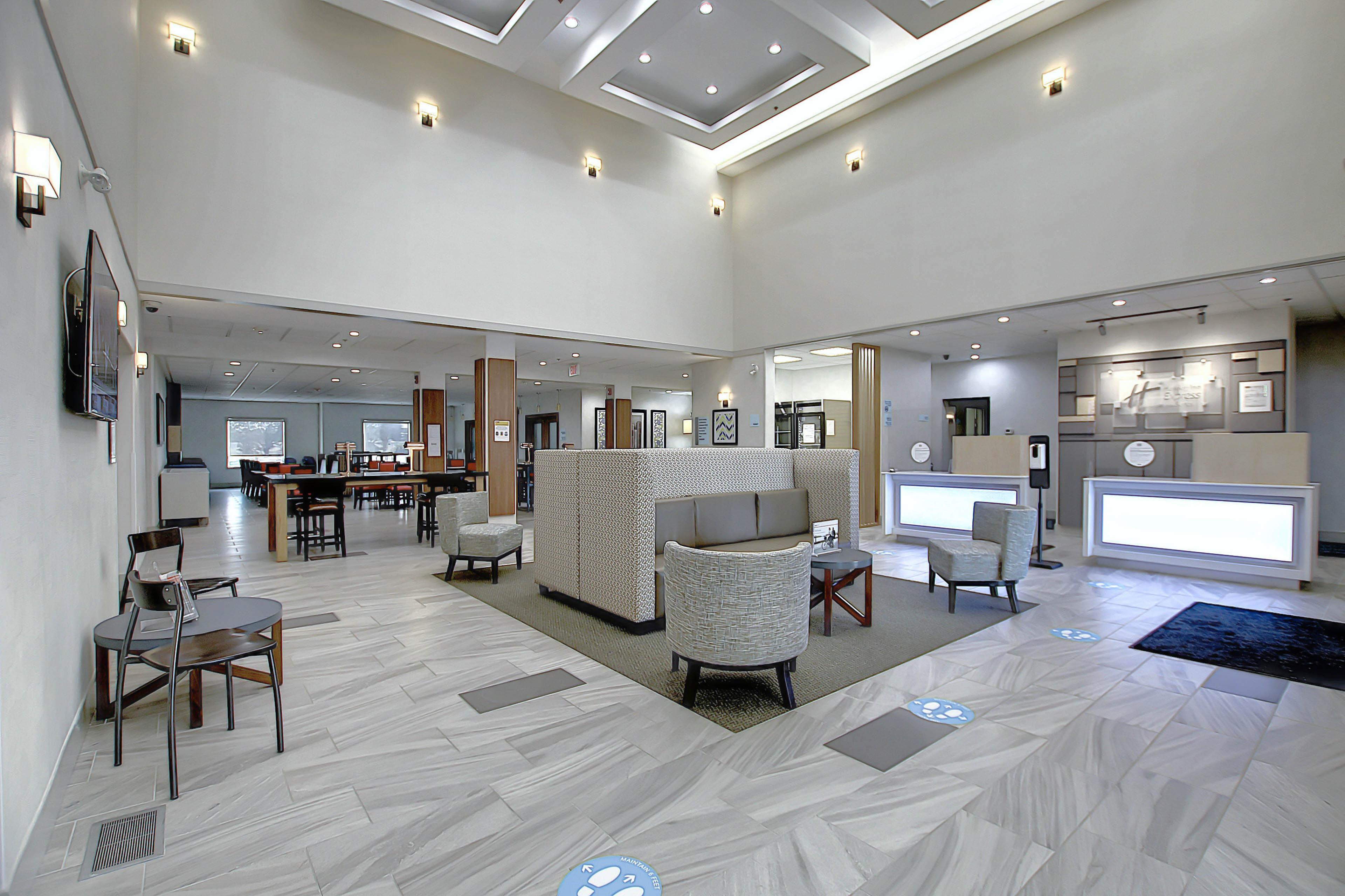 Holiday Inn Express Airport Calgary By Ihg Luaran gambar