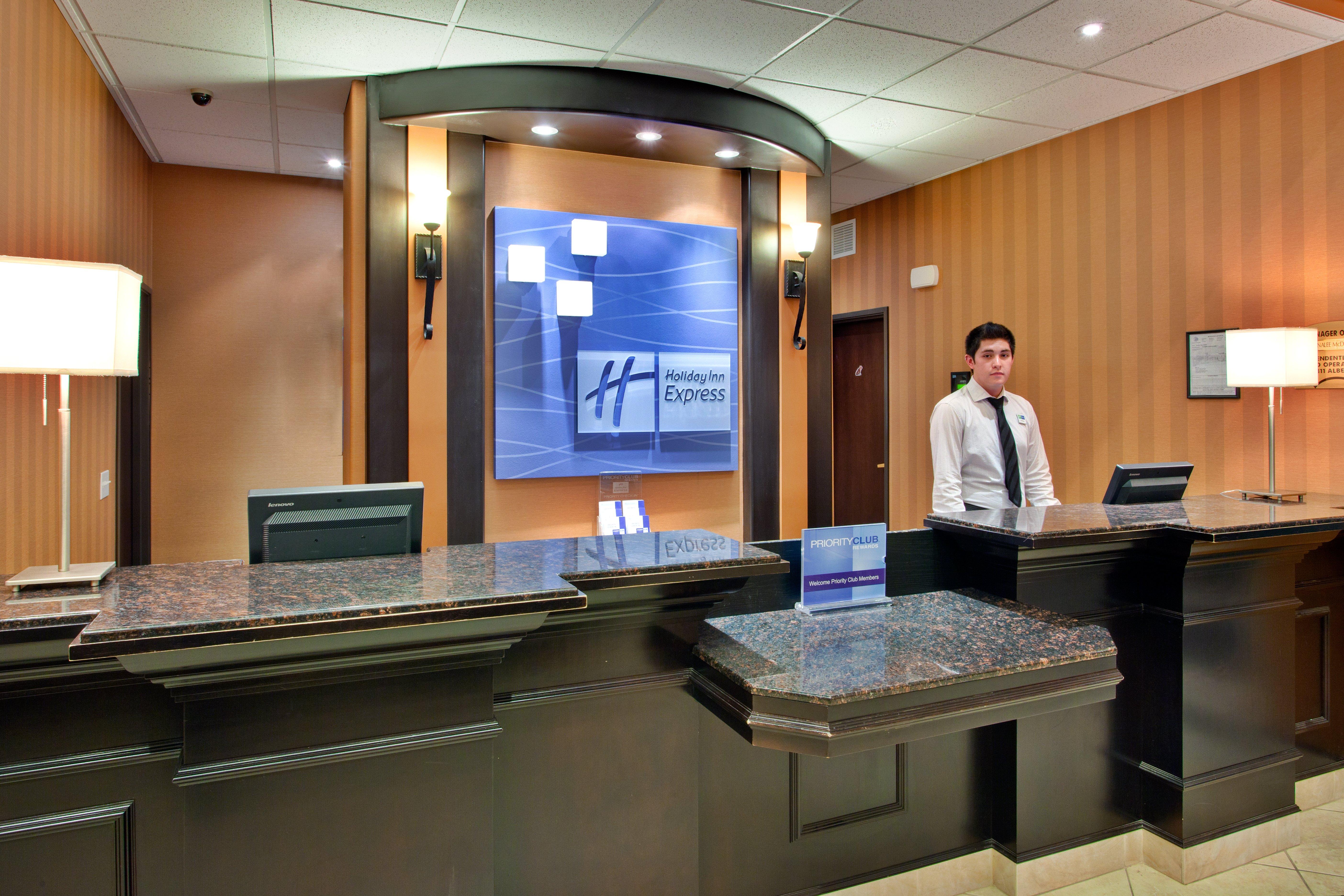 Holiday Inn Express Airport Calgary By Ihg Luaran gambar