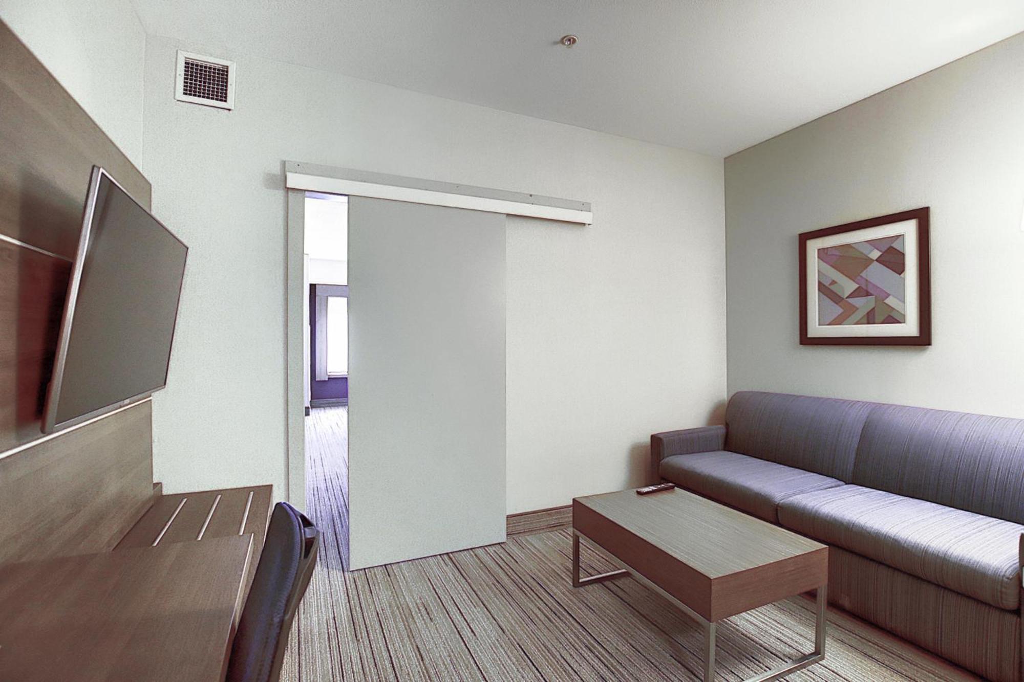 Holiday Inn Express Airport Calgary By Ihg Luaran gambar