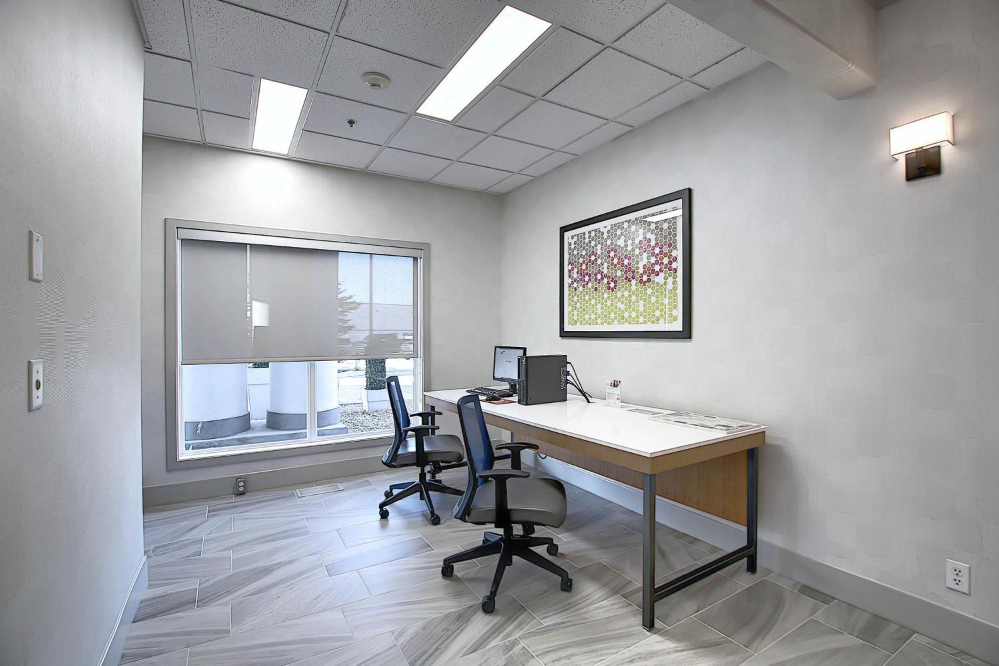 Holiday Inn Express Airport Calgary By Ihg Luaran gambar