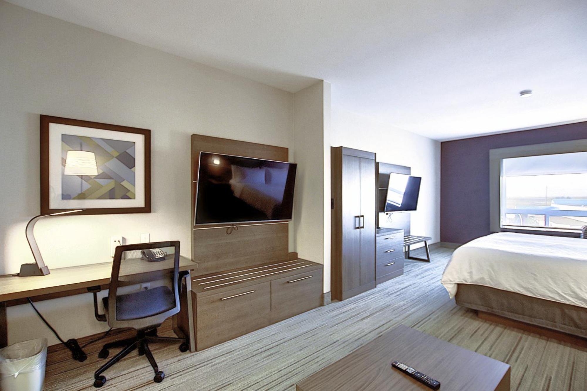 Holiday Inn Express Airport Calgary By Ihg Luaran gambar